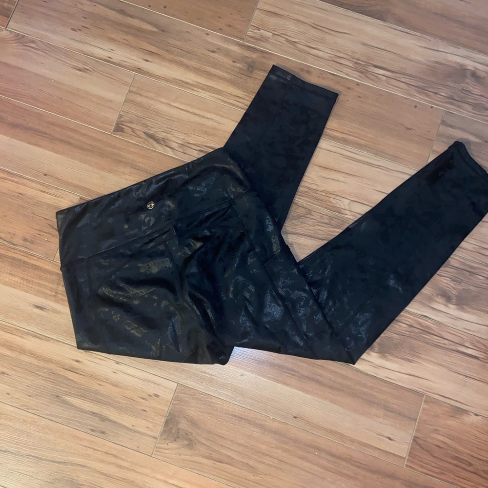 Lilly Pulitzer Luxetic Leggings 7/8 length
